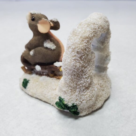 Charming Tails Figurine Collectible Dashing Through The Snow Sledding Mouse - Picture 7 of 11
